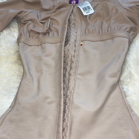 Shapewear - Picture 2 of 4